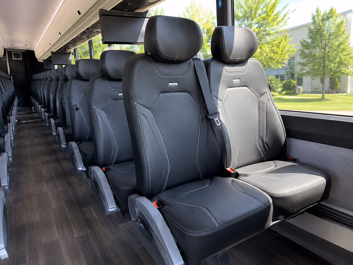 corporate and group wine tour shuttles from the high desert