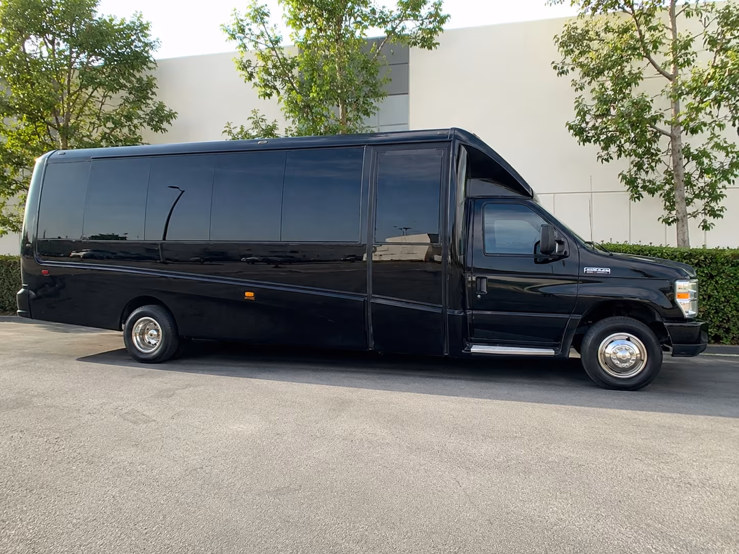 minibus rentals for smaller apple valley prom groups